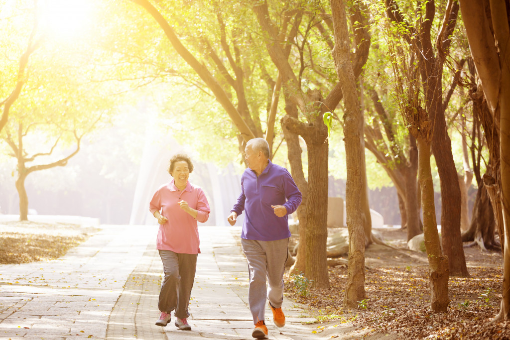 elderly couple exercising