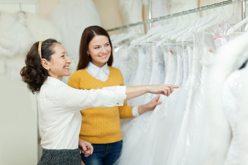selecting wedding dress